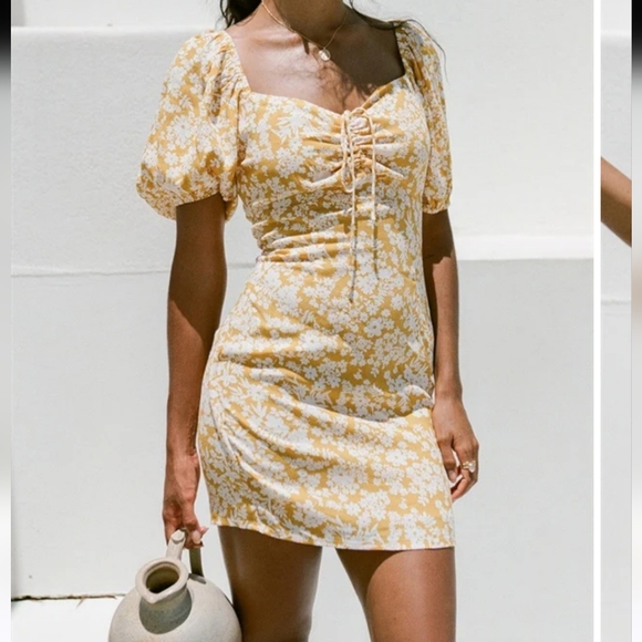 Sabo Skirt Dresses & Skirts - Sabo Floral Yellow Milkmaid Puff Sleeves Mini Dress size XS